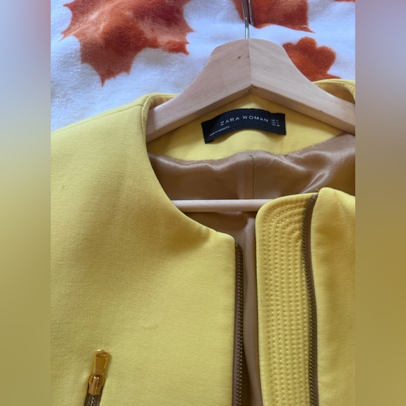 Zara Banana Coat - Picture 3 of 3